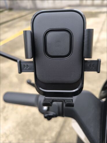 держатели для телефонов на велосипед: Держатель для телефона на скутер крепится на зеркало