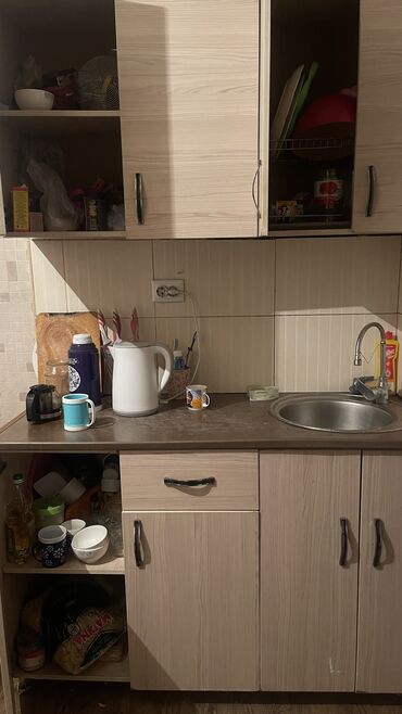 экспертиза кухонной мебели: Кухонный гарнитур, Шкаф, цвет - Бежевый, Б/у