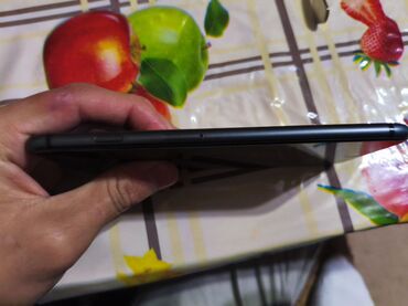 Apple iPhone: IPhone 8 Plus, 64 ГБ, Черный, 76 % — 9