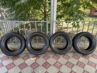 Шины: Шины 235 / 60 / R 17, Зима, Б/у, Комплект, Легковые, Япония, Bridgestone