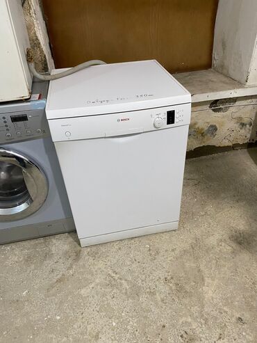 Aspiratorlar: Qabyuyan maşın Bosch, Tam qabaritli (60 sm.), Ayrıca dayanan