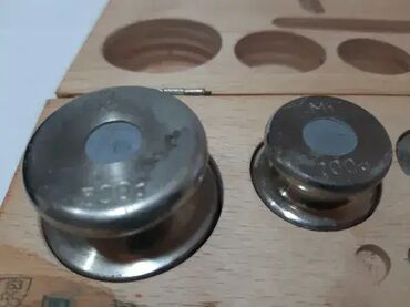 Ostali alati i mašine: Kalibracioni tegovi klase M1 (do 500grama) u drvenoj kutiji sa na lalafo.rs — 7 Ostali alati i mašine: Kalibracioni tegovi klase M1 (do 500grama) u drvenoj kutiji sa — 7