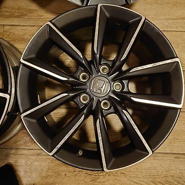 Диски: Литые Диски R 17 Honda, Комплект, отверстий - 5, Б/у — 3