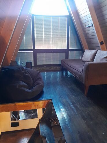 Günlük kirayə evlər: 50 kv. m, 1 otaqlı — 10