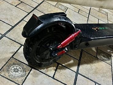 ninebot e2 pro: İşlənmiş Elektrik samokat 10", > 1000 Vt, 36 - 45 km/s, Ünvandan götürmə — 7