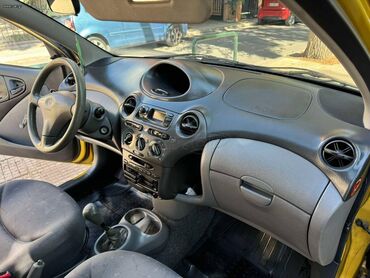 Toyota: Toyota Yaris: 1 l. | 2002 έ. Χάτσμπακ — 10