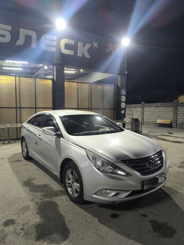 автомобиль на кредит: Hyundai Sonata: 2012 г., 2 л, Типтроник, Газ, Седан