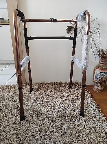 Walkers, crutches, walking sticks, rollators: Hodalica za odrasle – sklopiva, podesiva visina -polovna, nekoriscena — 2