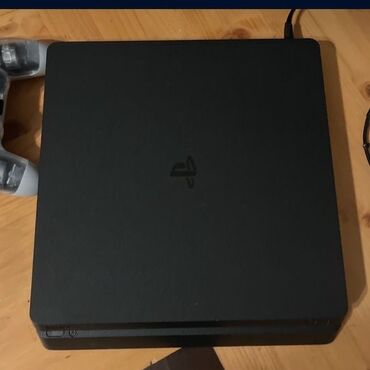 Игровая консоль Sony PlayStation 4 Slim (черная) - Компактный корпус