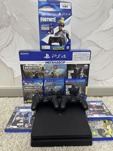 купить диски игры на пк: Продаю Sony PlayStation 4 практический новый с джойстиками. В набор