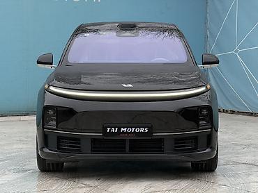 Lixiang: Lixiang L7: 2024 г., 1.5 л, Автомат, Гибрид, Внедорожник — 2