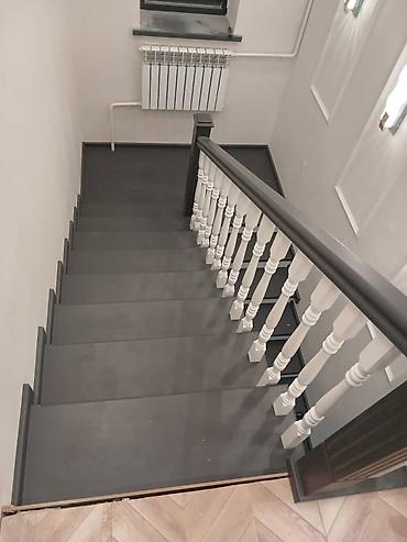 Деревянные лестницы: Деревянная лестница Для дома, Вид дерева: Орех, Форма лестницы: Много-маршевая, Стиль: Классический — 13