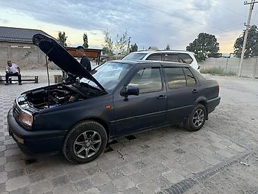 Продажа авто: Volkswagen Vento: 1992 г., Механика, Седан — 4