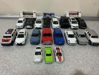 Oyuncaqlar: Lada Vaz 21013 vs 21011 modelkası satılır.Retro qırmızı — 12