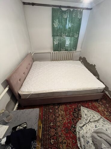 кровать одно местный: Двуспальная кровать, Б/у, С матрасом, длина - 210 см