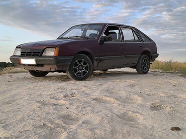 аварийное авто продаю: Opel Ascona: 1983 г., 1.6 л, Механика, Бензин, Хэтчбэк