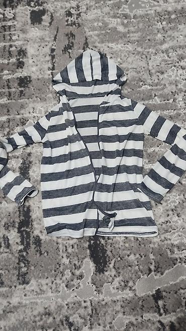 Другие продукты питания: Майка лошадь( размерS)- 100c( б/у в отл.сост) Футболка дышащая ( — 5