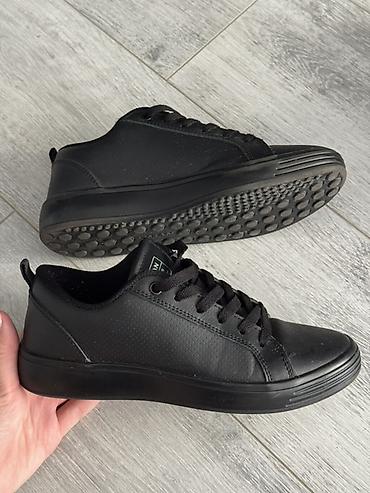 шорты черные: Кроссовки LIMAN Fashion Sport, черные - Универсальный дизайн — 1