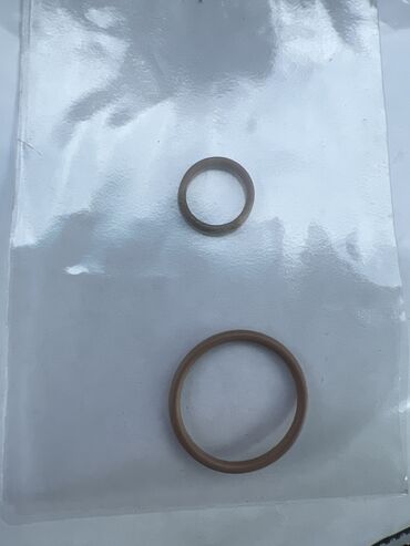 обмен е 34: Уплотнительное кольцо радиатора АКПП (сальник ) . Продаются только