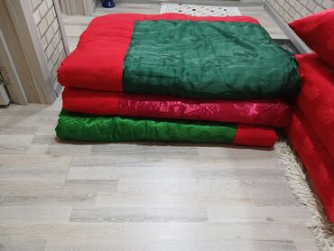 женские кеды vans authentic: Teze Yun yorganlar biri 17 manat hec islenmeyib Eni 1.50.uzunu 2 m