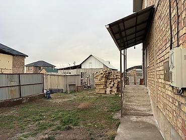 Продажа коттеджей и домов: Продается двухэтажный кирпичный дом с металлической крышей и — 7