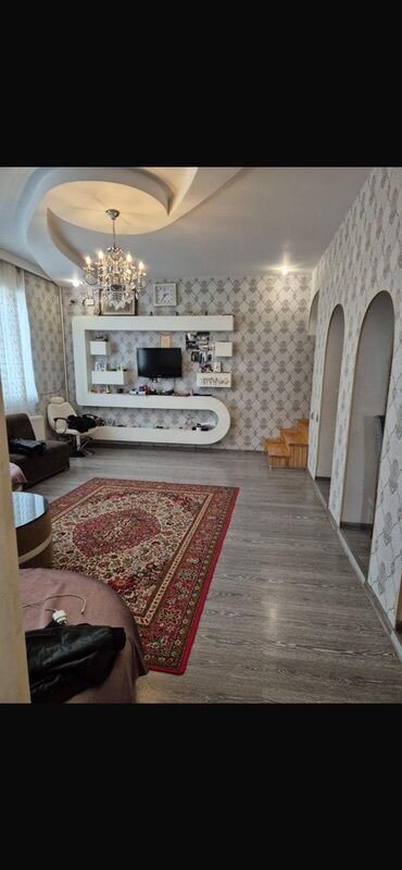 Həyət evləri və villaların satışı: Umumi 3.5 sotdur Ama çıxarışda 2,8 sotdur Ana yoldan 600 m içeride — 13