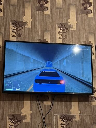 hd фотоаппараты: Divara quraşdırılmış LED televizor - Təxminən 40–43 düym ekran ölçüsü