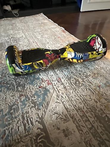 Təzə surulməmis adaptiri təzə Graffiti dizaynlı hoverboard (özünü