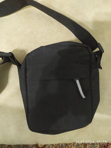 спартивний сумка: Продам сумочку, 2 кормашка удобная, подойдёт для девочек и мальчиков