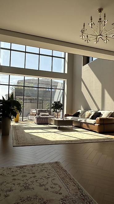 Продажа коттеджей и домов: 6 комнат и более, 412 м², 45 соток, Бишкек, ул. Матросова Собственник — 24