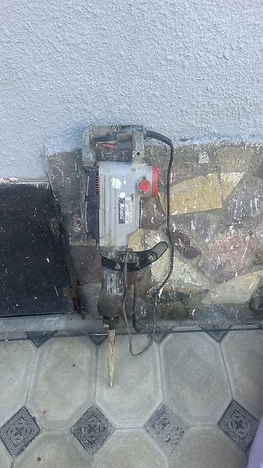 usta aleti: Makute DH65 elektrikli dağıdıcı çəkic (Demolition Hammer) Texniki — 4