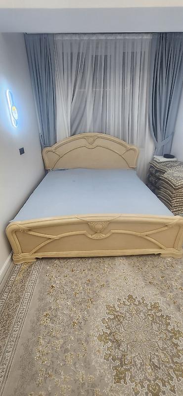 fire maple: Двуспальная кровать в классическом стиле. - Размер спального места — 3
