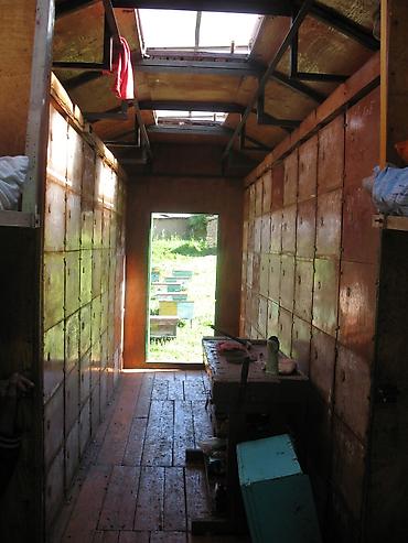 Другое сельско-хозяйственное оборудование: Передвижной павильон для пчеловодства (пчелоприцеп/кочевая пасека) - — 2