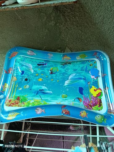 музыкальная игрушка на кроватку: Развивающий водный коврик для малышей с яркими изображениями
