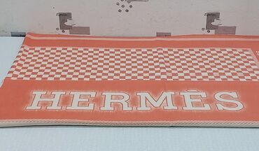 Digər aksesuarlar: Hermes şərfi, xanımlar üçün, təzədir, keyfiyyətlidir. Model: Hermès — 12