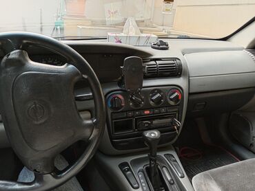 Opel: Opel Omega B sedan Barter var - Korpus: 4 qapı, gümüşü rəng, arxa — 10