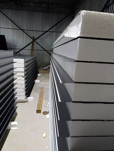 Фасадные сэндвич панели: Сэндвич‑панели с утеплителем (пенополистирол) Описание: - Трёхслойные — 3