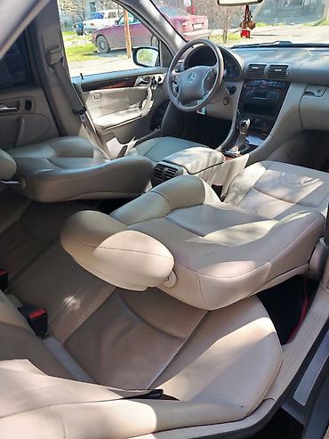 Mercedes-Benz: Mercedes-Benz C-Class: 1.8 l | Sedan — 7