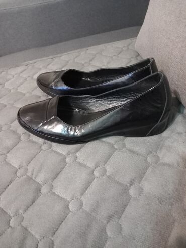 ботинки на платформе: Туфли 42.5, цвет - Черный