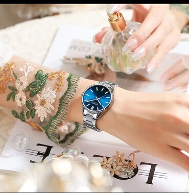 Qol saatları: Qadın saatı 
Curren — 9