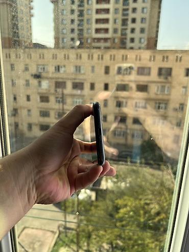 iphone 24: IPhone 11, 64 GB, Qara — 9