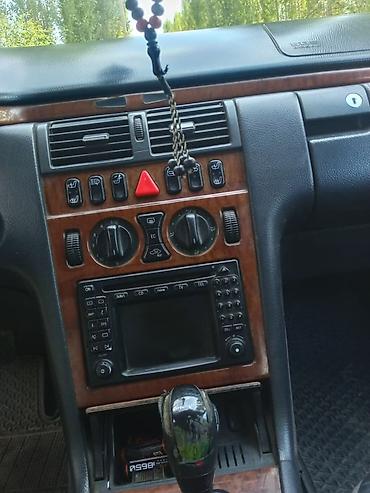 Mercedes-Benz E-Class: 2002 г., 3.2 л, Автомат, Дизель, Седан — 8