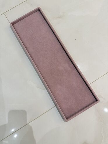 Bijuteriya vitrinləri: Mücevher təşkilatçısı və vitrin dəsti - Material: yumşaq məxmər/velur — 2