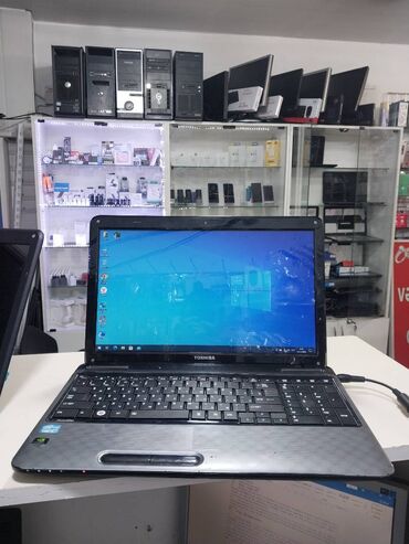 Toshiba: İşlənmiş Toshiba, 15.6 ", Intel Core i5, 256 GB, Ünvandan götürmə