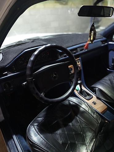 Mercedes-Benz: Mercedes-Benz W124: 1987 г., 2 л, Механика, Бензин, Седан — 4