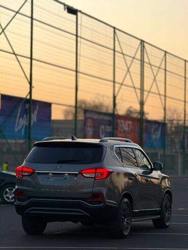 Другие автомобили: Внедорожник (5 дверей), цвет серый металлик. Основные особенности: - — 12