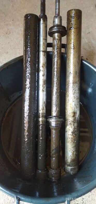 Амортизаторы, пневмобаллоны: Комплект амортизаторов Toyota — 9