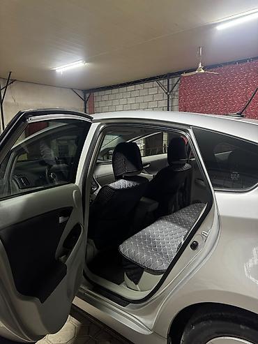 volvo ec60e: Toyota Prius: 2011 г., 1.8 л, Автомат, Гибрид, Хэтчбэк — 7