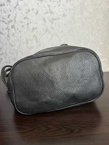 Çantalar: Qara dəridən çiyin çantası - Material: yumşaq teksturalı süni dəri - — 4