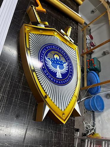 Другие специальности: Требуются работники в мастерскую по производству рекламных вывесок — 6